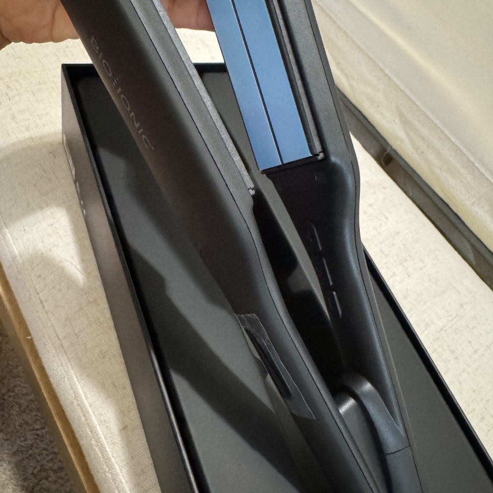 BioIonic OnePass Styling Iron - Picture 2 of 5